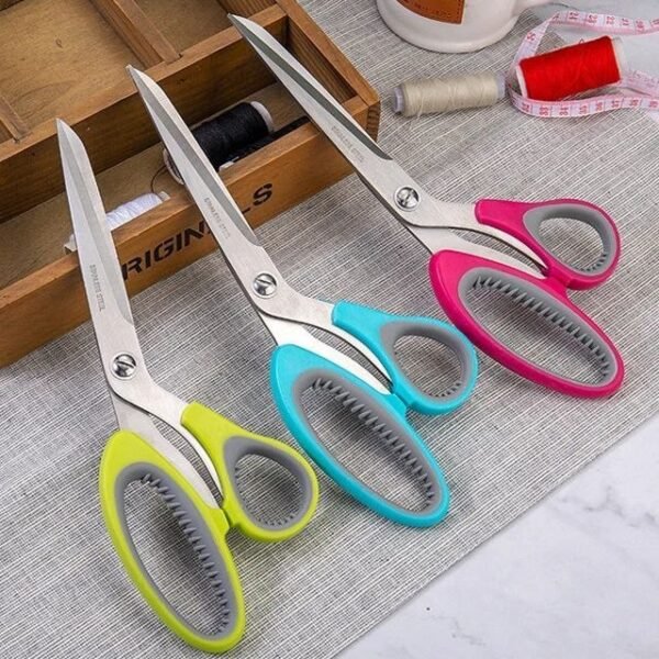 مقص جامبووو