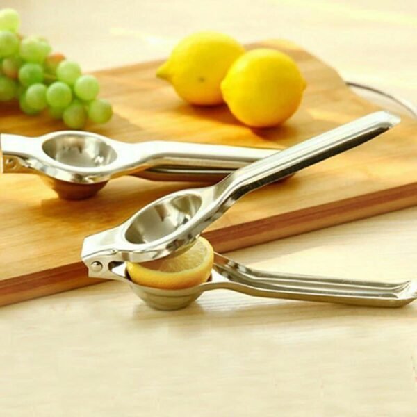 مقص بجراب لوكس